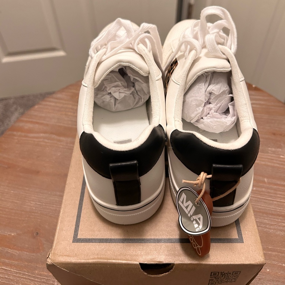MIA sneaker - Picture 2 of 4